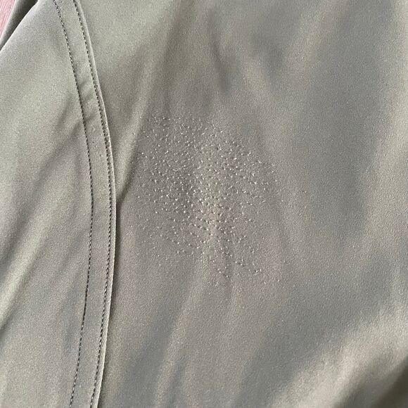 Lululemon Train Free High-Rise Crop Tight Legging in Algae Green - Size: 6 - Picture 11 of 13